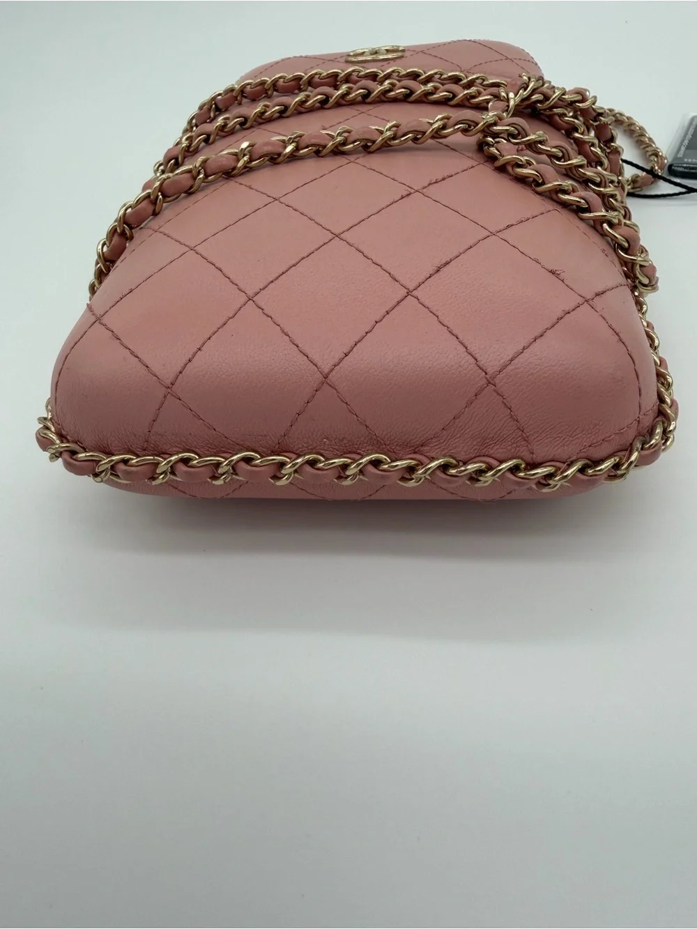 CHANEL Quilted Leather Crossbody Phone Bag in Dusty Pink with Gold Hardware